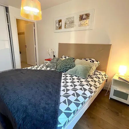 Le Penthouse Des Batignolles アパート *