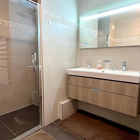 Le Penthouse Des Batignolles アパート パリ