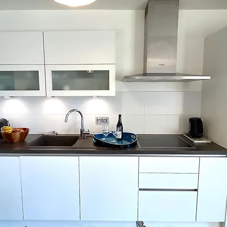 Le Penthouse Des Batignolles * Parigi