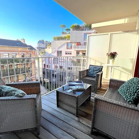 Apartment Le Penthouse Des Batignolles